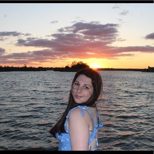 Meet your Posher, Julia